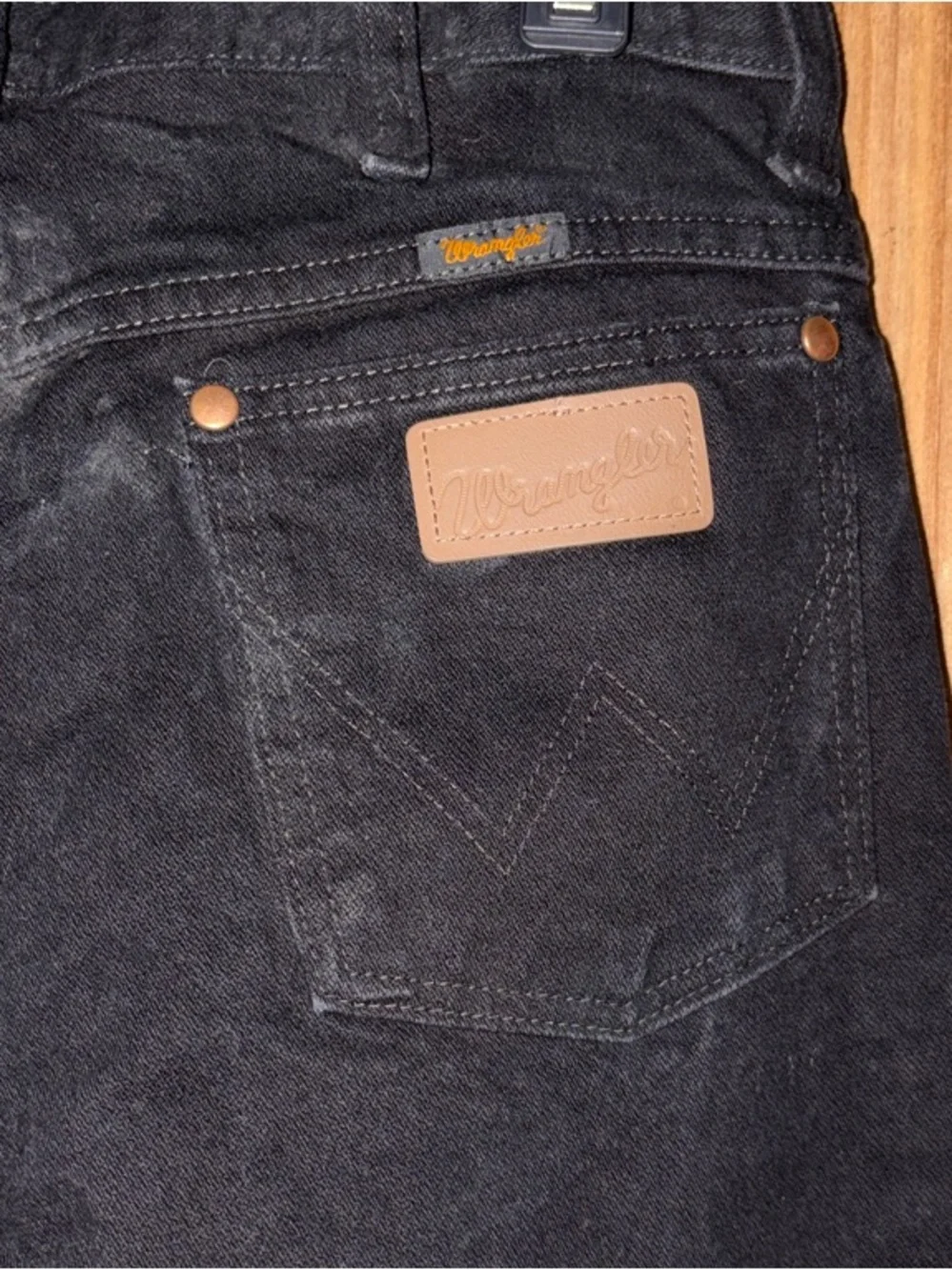 Wrangler 32/32 Black Straight Leg Jeans